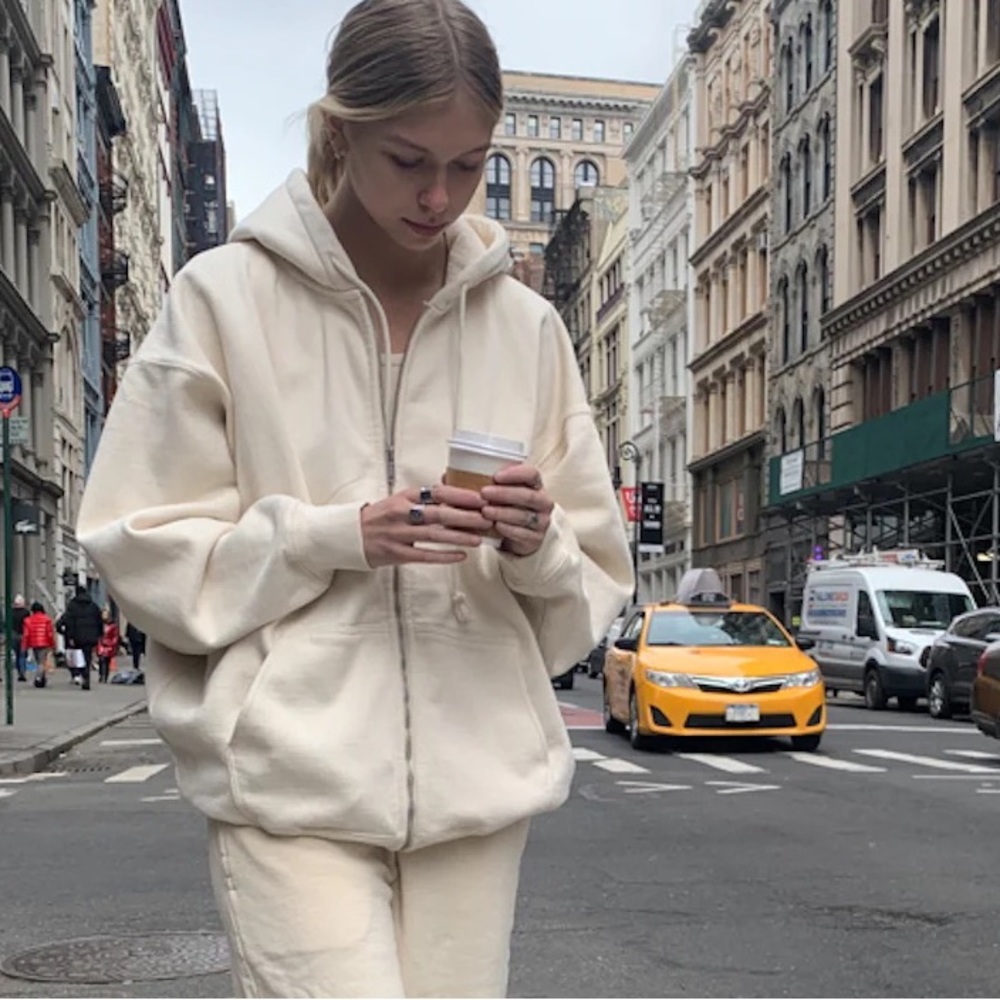 🤍brandy melville christy hoodie